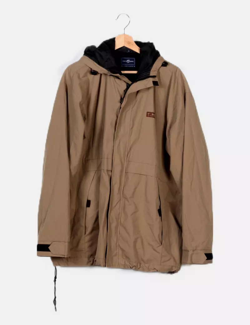 Chaqueta beige básica aprobada